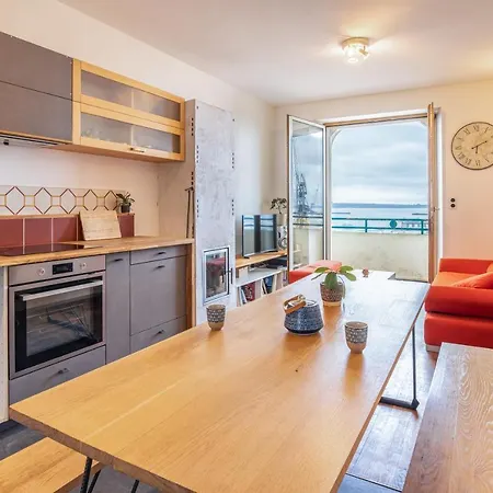 Avec Belle Vue Sur Apartment Brest